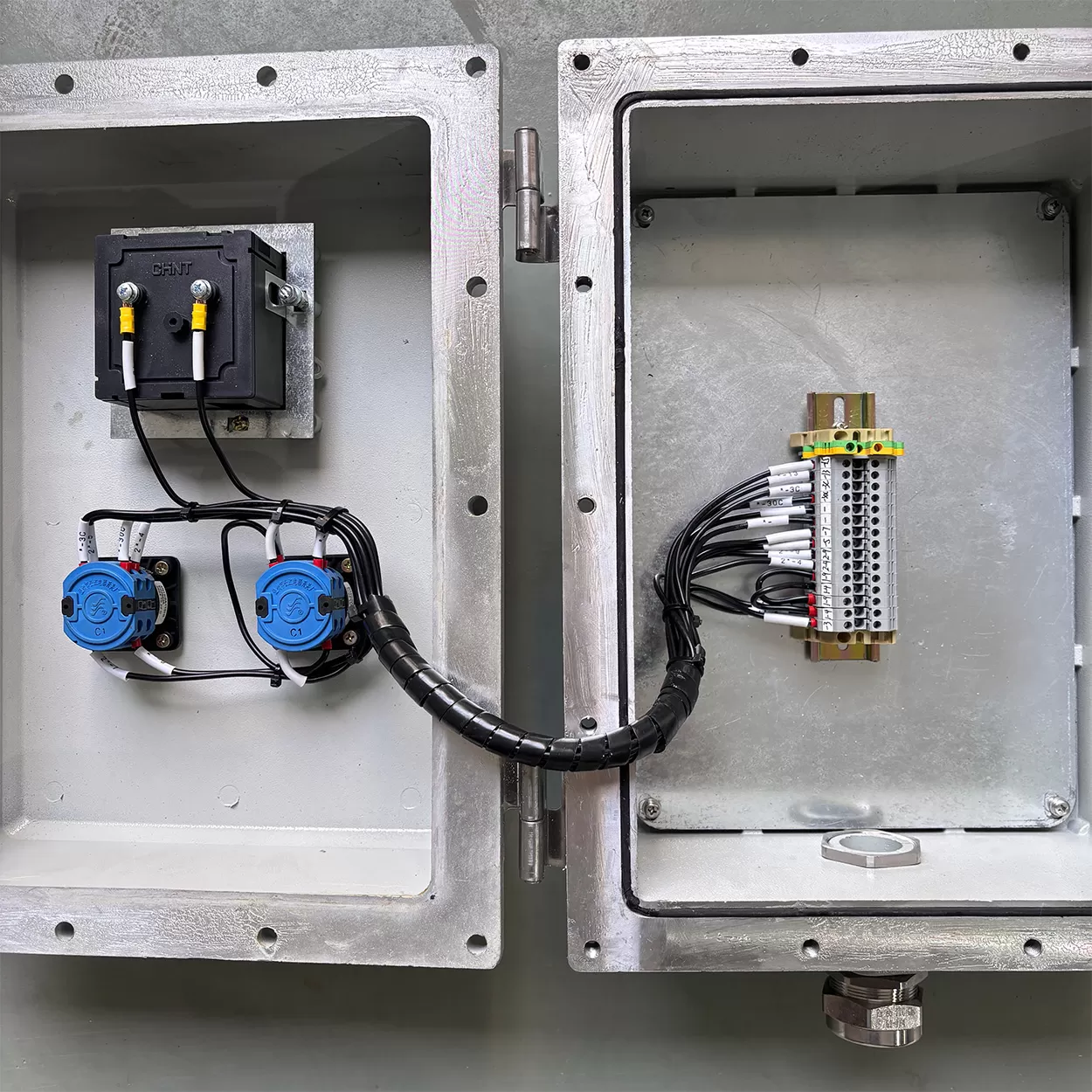 Explosion proof cabinet-4